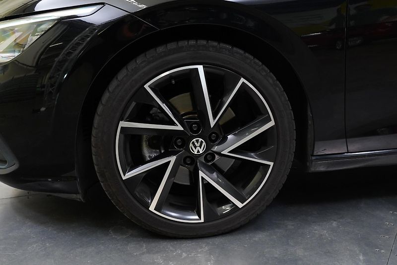 Volkswagen Golf - fotka 10 z 32