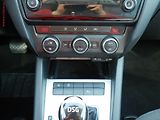 Škoda Octavia (2014) 1.6 TDi, DSG, AC, temp. - náhled 16