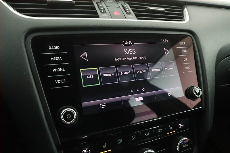 Škoda Octavia (2018) 1.4 TSI, Automat, Serv.kniha - fotka 11 z 14