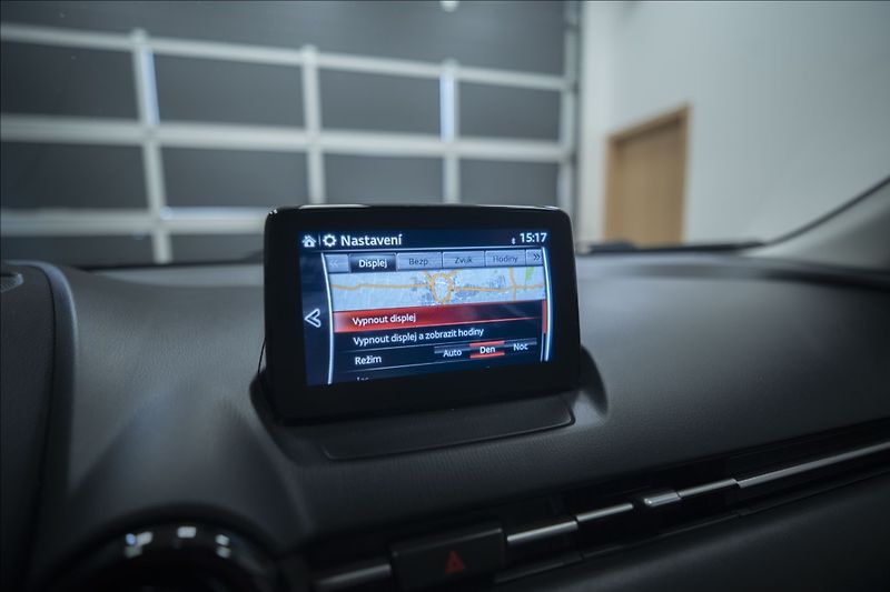 Mazda CX-3 2,0 SKYACTIV 1. MAJITEL ČR - fotka 33 z 37