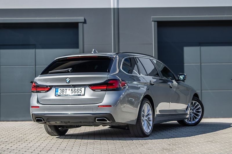 BMW Řada 5 530d LCI 210kW, 48V Mild-Hybri - fotka 5 z 29