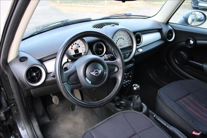 Mini One 1,6 i  STK 4/2028, KLIMA - fotka 10 z 26