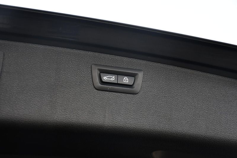 BMW Řada 3 330d xDrive MPaket SERV.KNÍŽKA - fotka 45 z 50