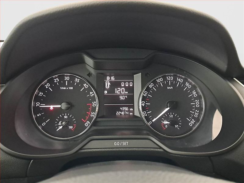 Škoda Octavia (2015) 1.6 TDI, Tempomat - fotka 11 z 18