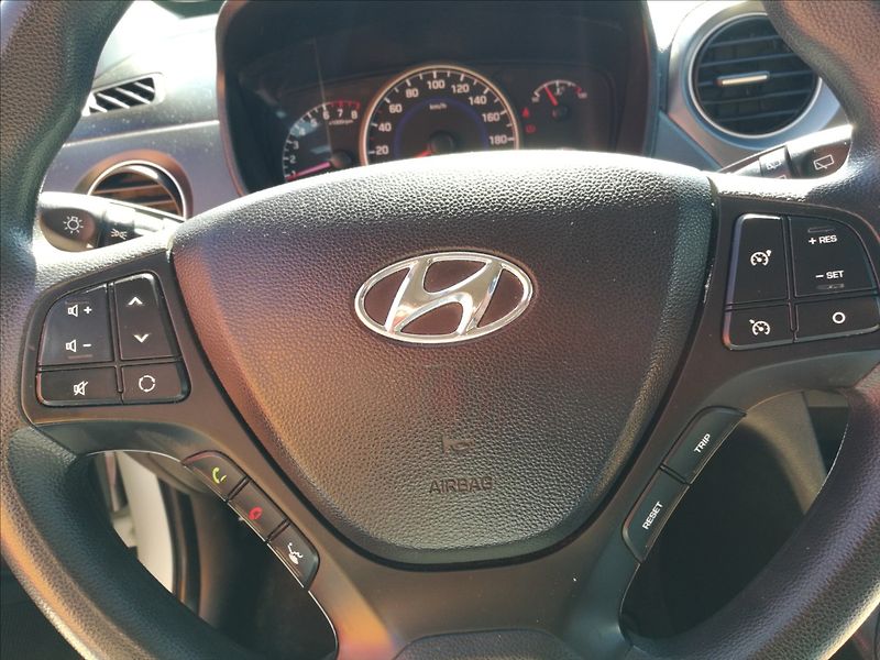 Hyundai i10 1,0 i autom.klima - fotka 6 z 22