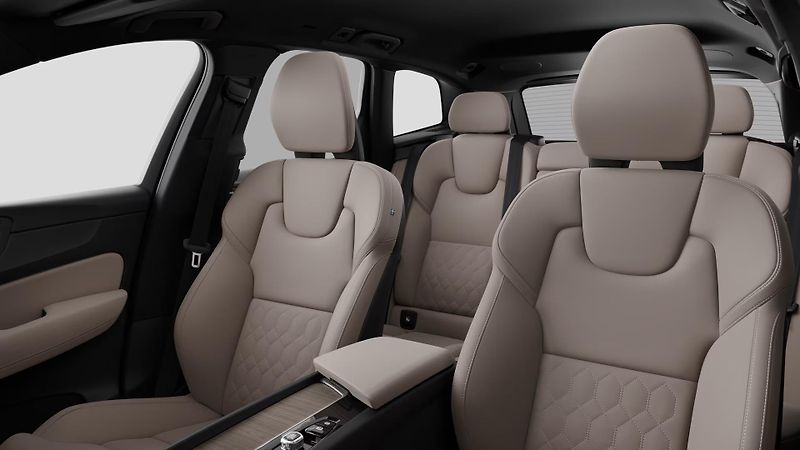 Volvo XC60 (2026) B5 AWD AUT BRIGHT PLUS  - fotka 9 z 11