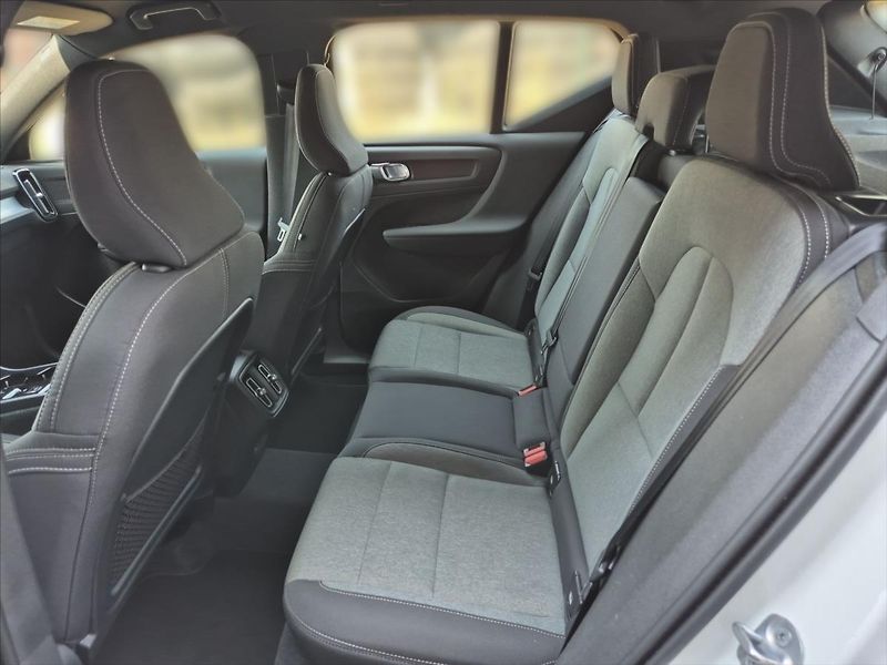 Volvo XC40 2,0 B3 Core - fotka 10 z 18