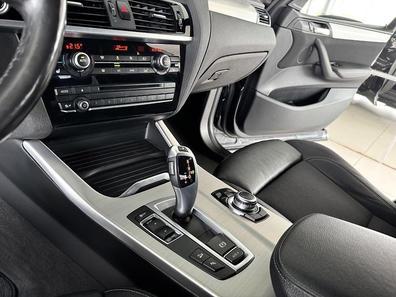 BMW X4 20d xDrive*M-SPORT*REZERVACE! - fotka 24 z 37