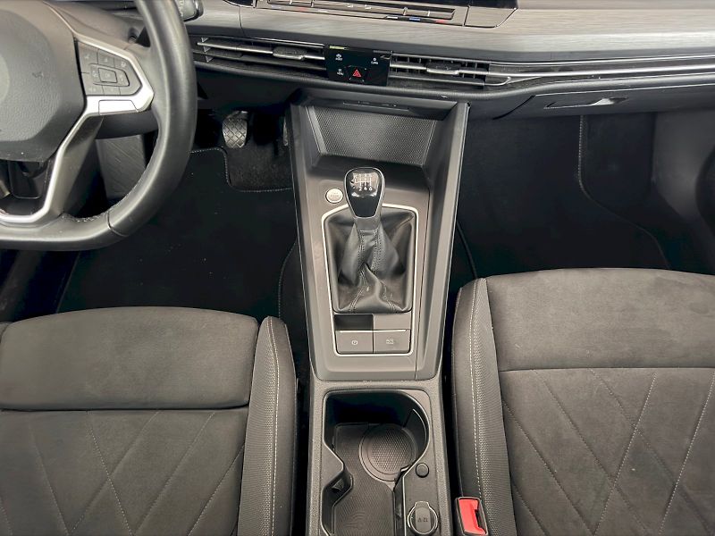 Volkswagen Golf Variant (2021) Style 1.5 TSI / 110 kW M6 - fotka 16 z 26