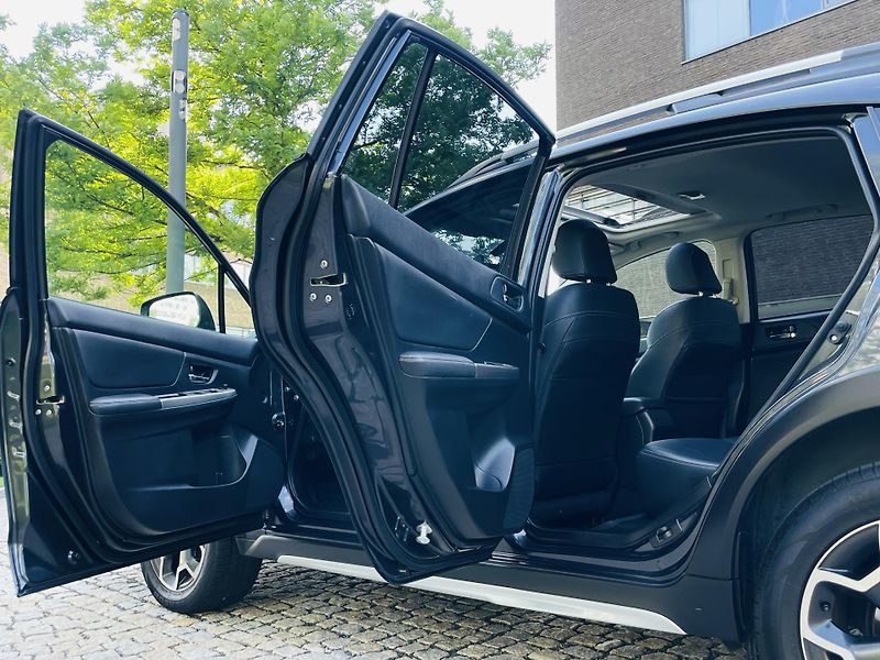 Subaru XV 2.0i 4x4 AUT 1MAJITEL SERVISKA - fotka 21 z 48