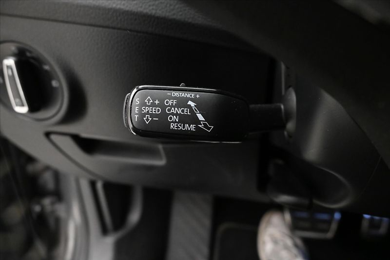 Škoda Superb 1,4 iV TSI 115kW DSG Sportline - fotka 19 z 26