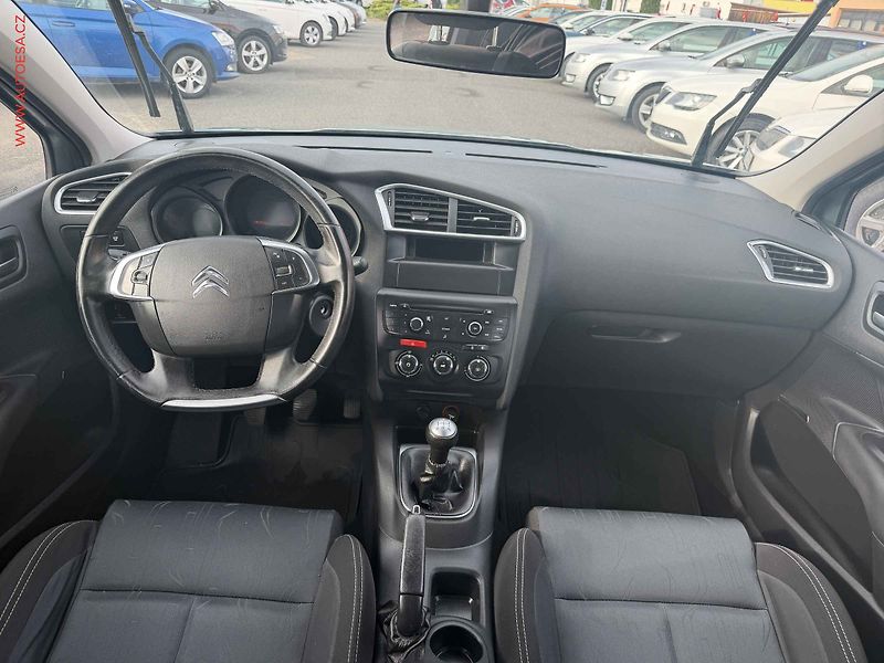 Citroën C4 (2013) 1.6i - fotka 8 z 15