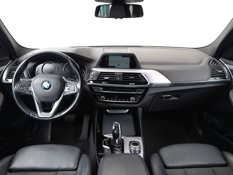 BMW X3 xDrive20d - fotka 13 z 22