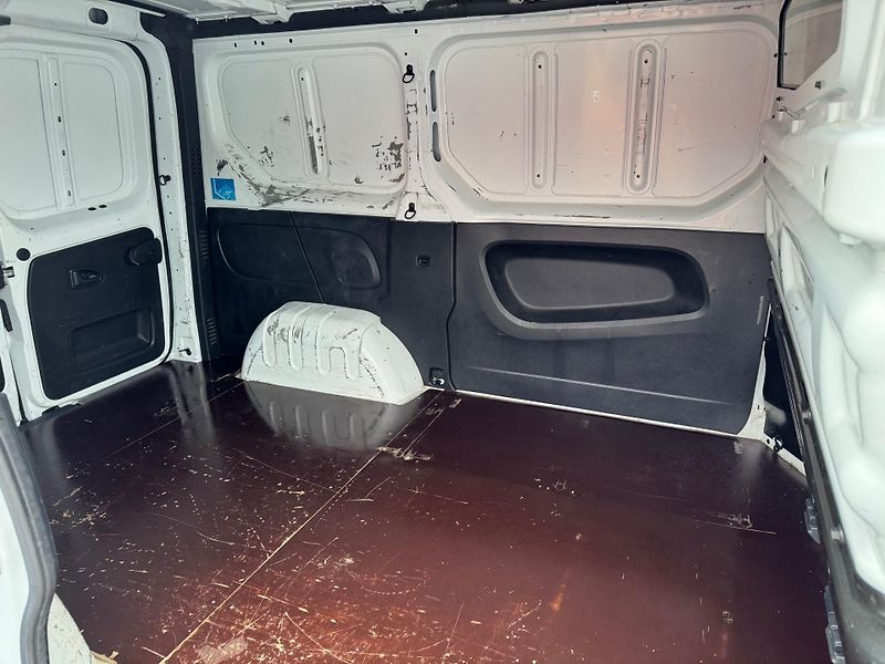 Renault Trafic (2019) 1.6 DCi 89 KW - fotka 15 z 16