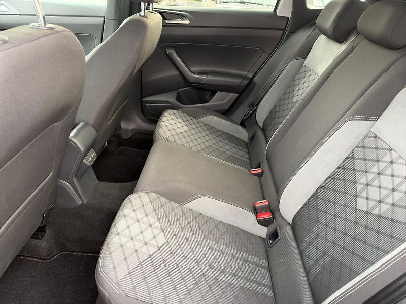 Volkswagen Taigo (2022) 1.5 TSI R-line DSG - fotka 21 z 22