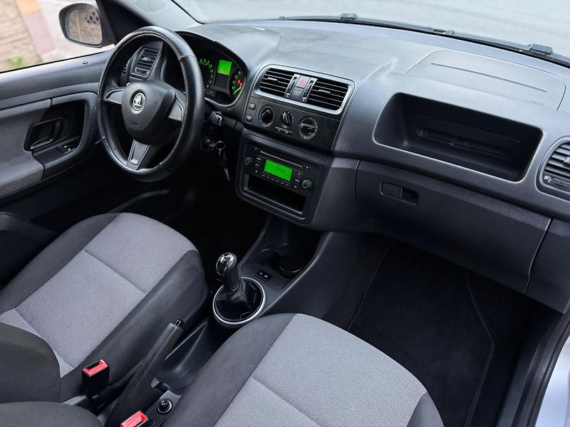 Škoda Roomster 1.6TDI ROZVODY TAŽNÉ KLIMA   - fotka 20 z 25