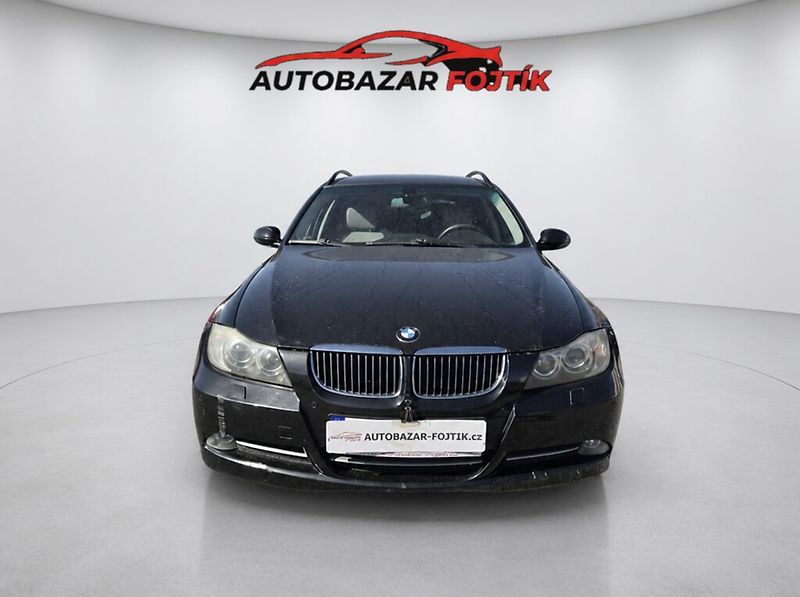BMW Řada 3 (2008) 330 XD 170KW - fotka 2 z 23