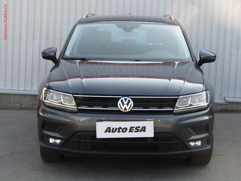 Volkswagen Tiguan (2019) 2.0 TDi, 2.maj,ČR, LED - fotka 2 z 20