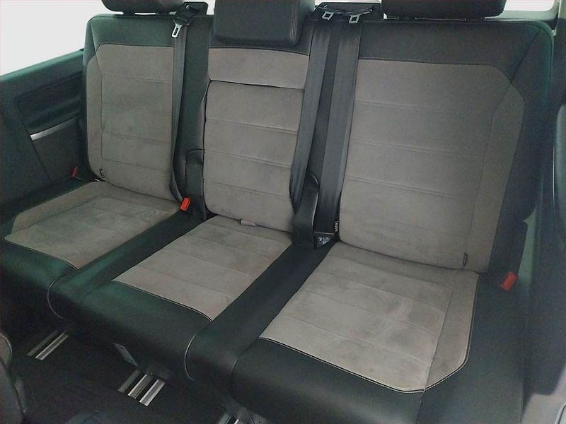 Volkswagen Multivan (2020) Highline 2.0 BiTDI 4Motion, ČR - fotka 17 z 23