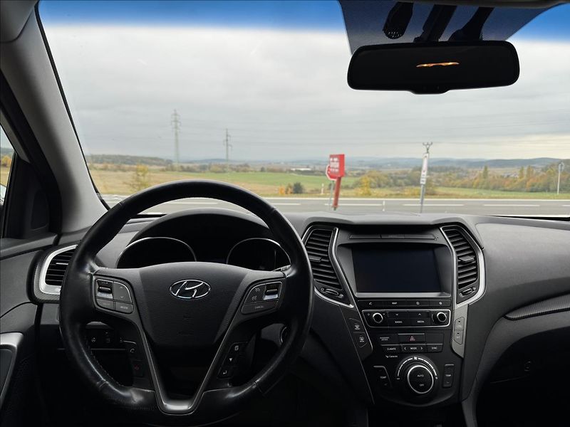 Hyundai Santa Fe 2,2 CRDi Style 4x4 - fotka 5 z 17