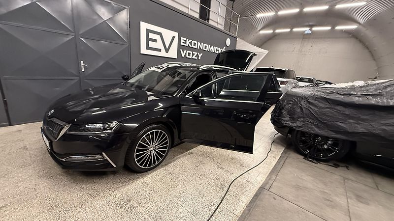 Škoda Superb (2020) 1.4 IV,PHEV ,DOJEZD 38KM,LED - fotka 20 z 49