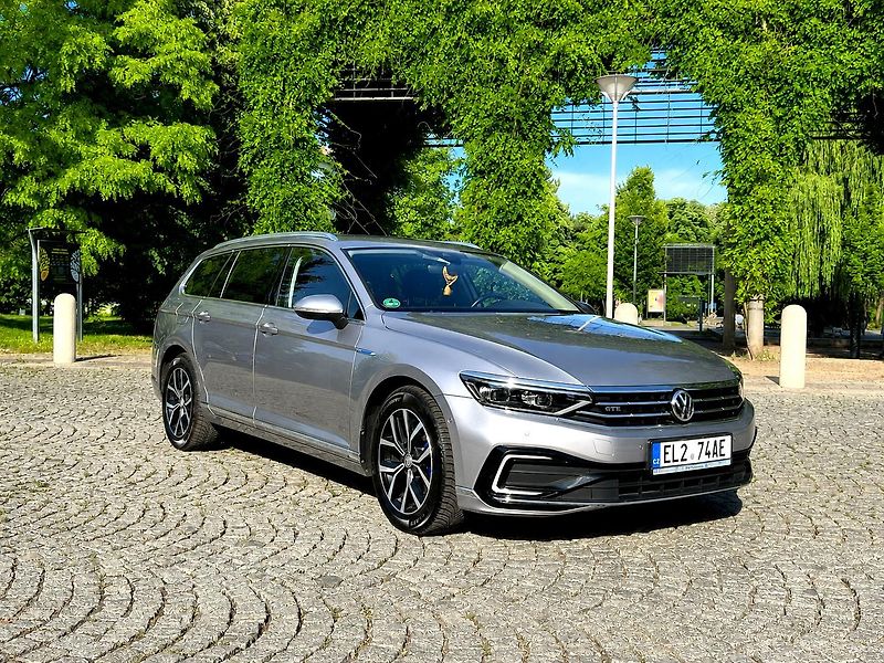 Volkswagen Passat (2020) - fotka 2 z 18