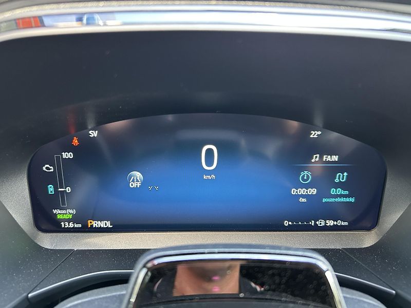 Ford Kuga ST-Line X 2.5 PHEV 178 kW - fotka 25 z 38