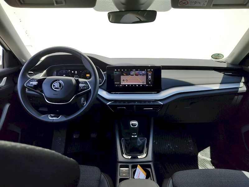 Škoda Octavia (2024) Selection 1,5 Tsi 110 Kw - fotka 5 z 37
