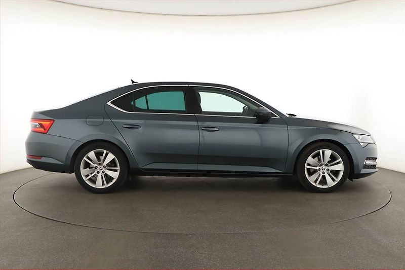 Škoda Superb (2021) Style 2.0 TDI - fotka 6 z 20