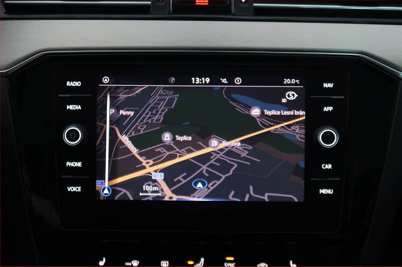 Volkswagen Passat (2021) Elegance 2.0 TDI - fotka 17 z 22