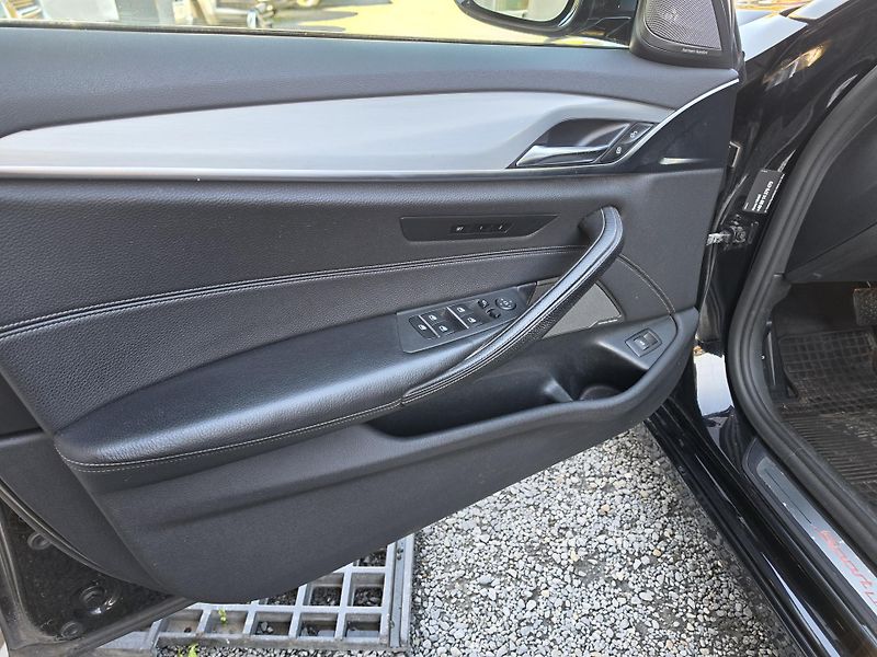 BMW Řada 5 520D TZ Sport Line Harman - fotka 20 z 30