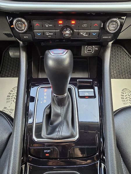 Jeep Compass 110kW LIMITED KAMERA 360° - fotka 20 z 40
