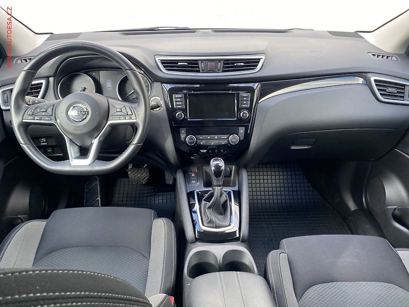 Nissan Qashqai (2021) 1.3 DiG-T, ČR, N-Connecta - fotka 8 z 19