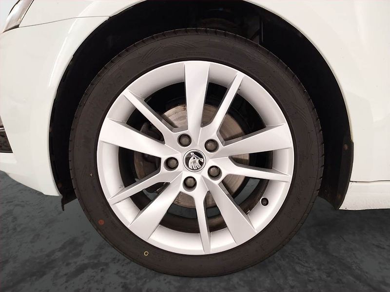 Škoda Octavia (2017) Style 1.4 TSI, Tempomat - fotka 15 z 21