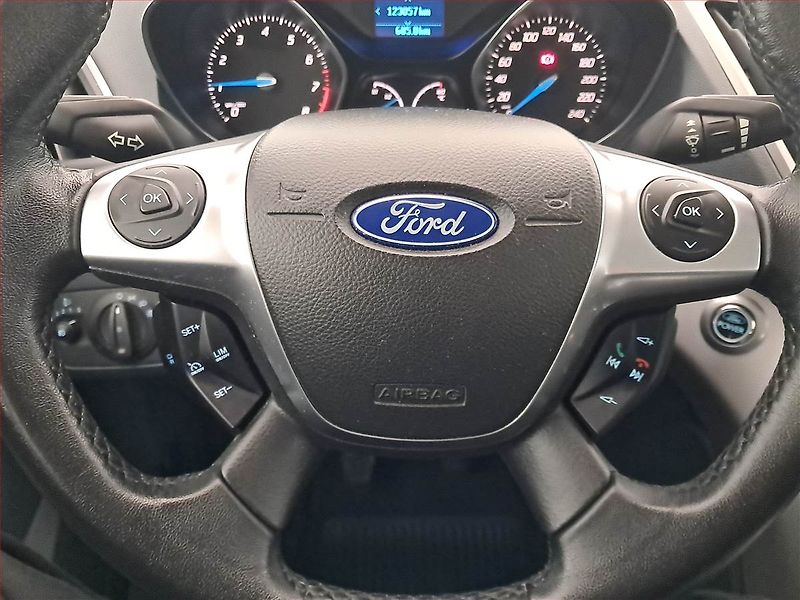 Ford C-MAX (2011) Titanium 1.6 EcoBoost - fotka 18 z 18
