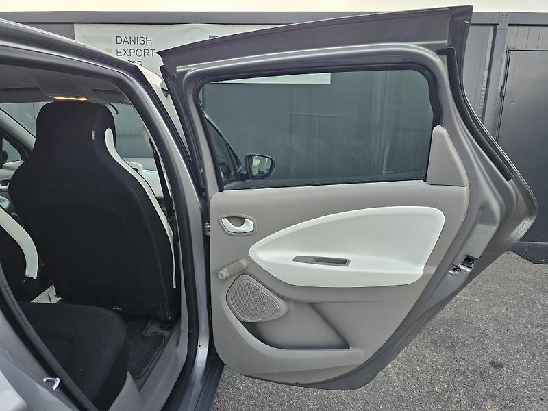 Renault ZOE NAVI,2xKOLA,SERVISKA - fotka 38 z 46