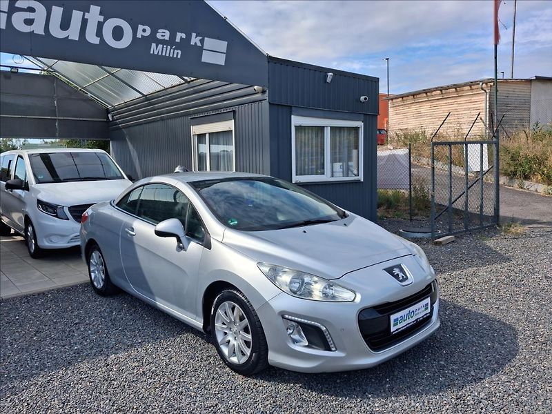 Peugeot 308 1,6 - fotka 1 z 12