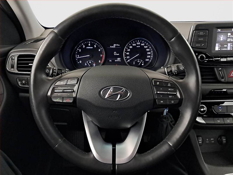 Hyundai i30 (2018) 1.4 T-GDI, Serv.kniha - fotka 18 z 18