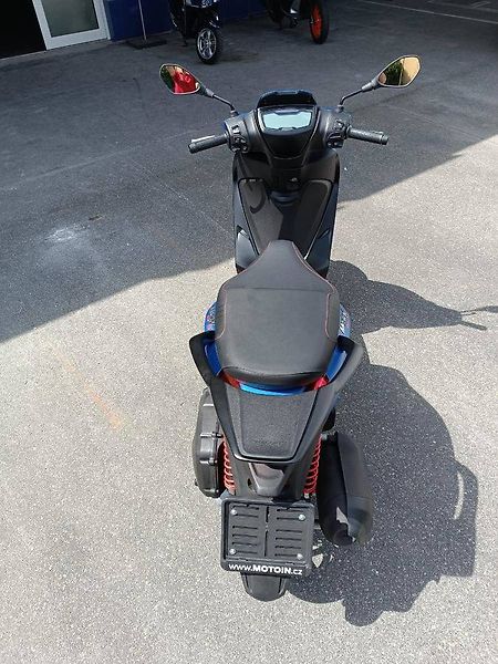 Piaggio Medley 125 (2024) S Blu Zaffiro (sleva 14.000.-) - fotka 9 z 9