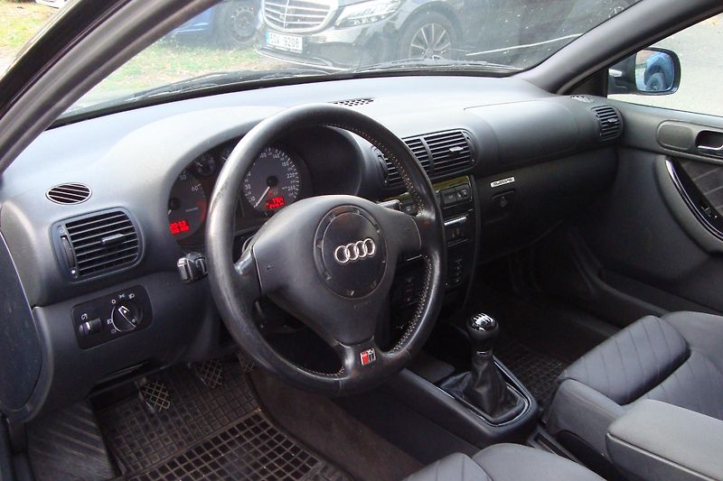Audi S3 (2000) 5V Turbo,Quattro - fotka 25 z 62