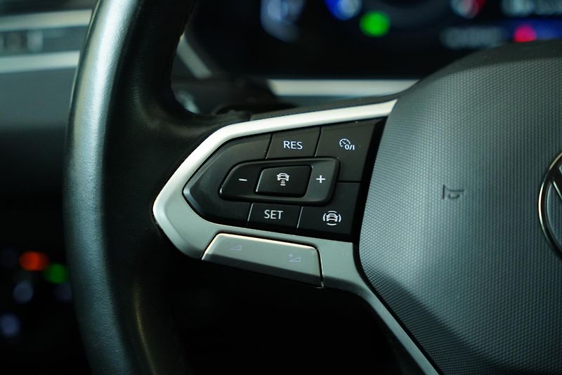 Volkswagen Tiguan - fotka 15 z 26