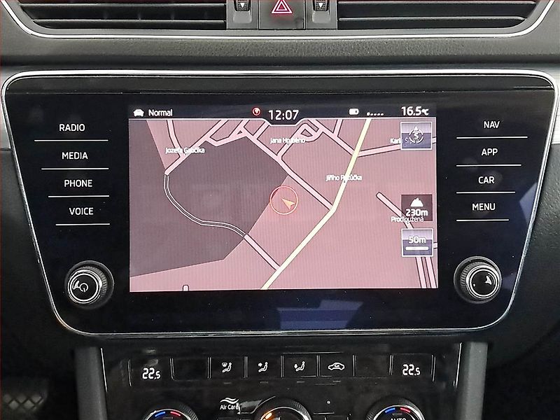Škoda Superb (2020) 2.0 TDI, Automat, ČR,1.maj - fotka 22 z 23