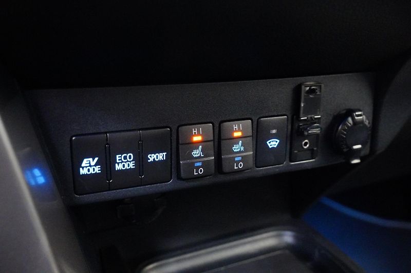 Toyota RAV4 - fotka 24 z 35