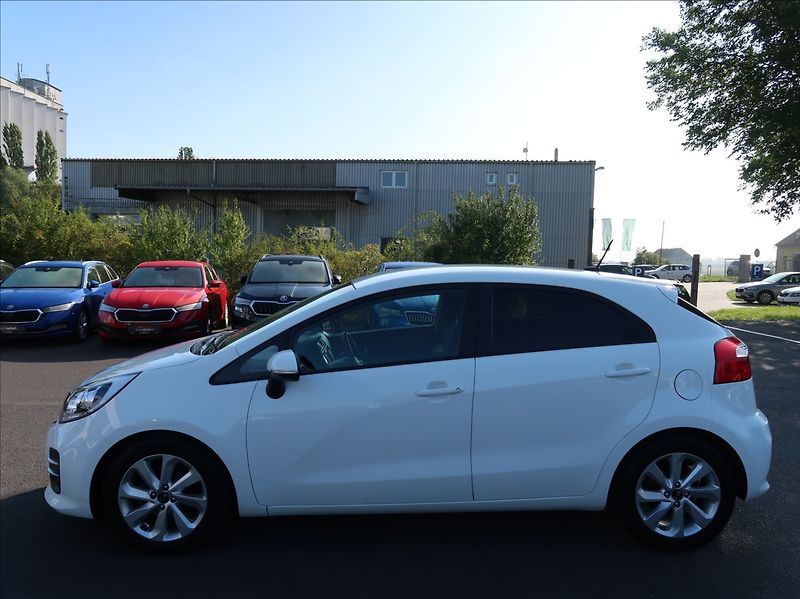 Kia Rio 1,3 CVVT,62kW,1majČR,Serv.kn. - fotka 5 z 30