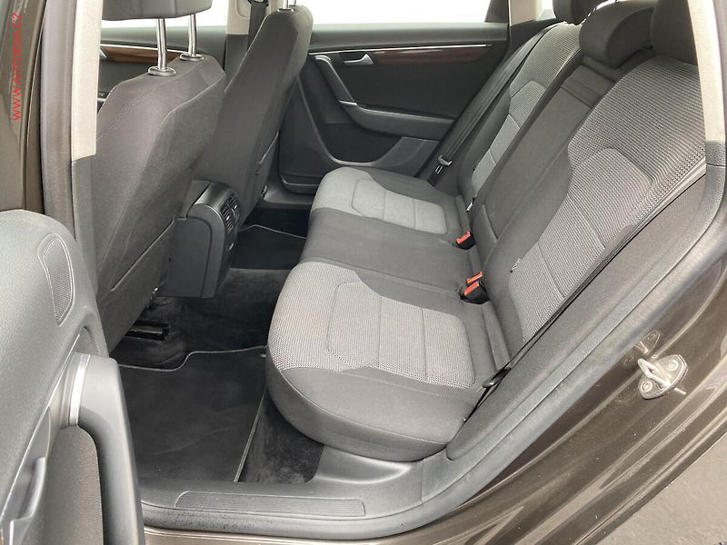 Volkswagen Passat (2014) 2.0 TDi 4x4, Comfortline - fotka 10 z 19