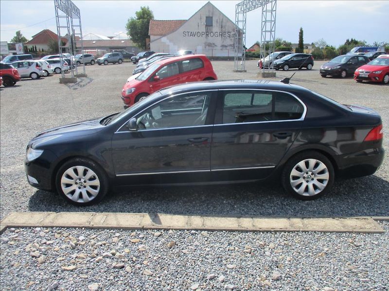 Škoda Superb 2,0 TDi, Eleg.aut,klim s.kn,CZ - fotka 4 z 44