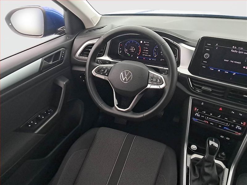 Volkswagen T-Roc (2025) 1.5 TSI - fotka 7 z 20