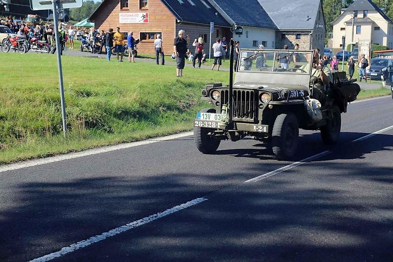 V Dolním Podluží si dali sraz majitelé strojů z dob budování socialismu.