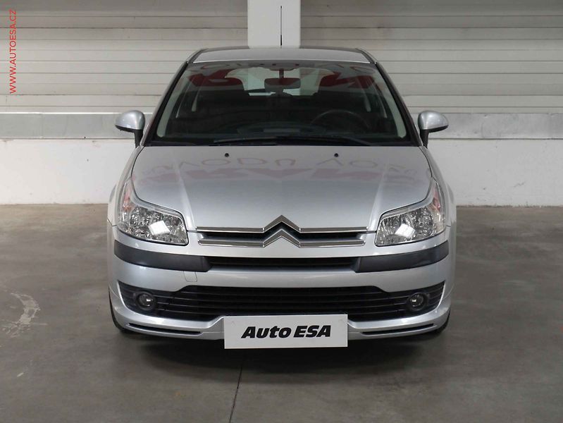 Citroën C4 (2008) 1.4i, servis.kniha, AC - fotka 2 z 17