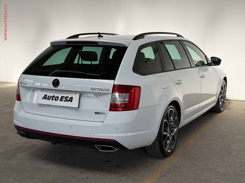 Škoda Octavia (2015) 2.0TDi, DSG, navi, bixen - fotka 4 z 17